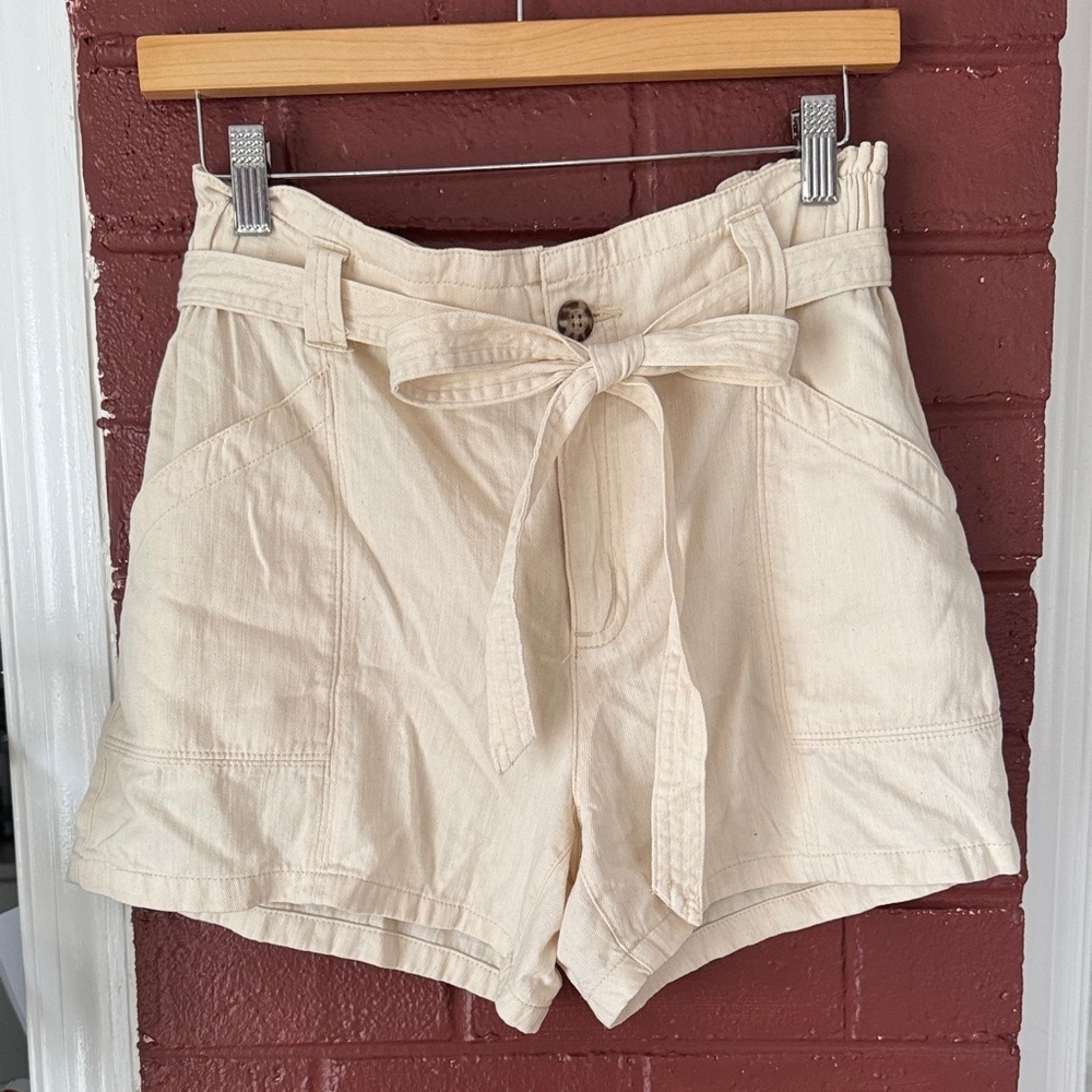 100% Cotton High-Rise Tie-Waist Paper Bag Casual Shorts in Cream NWT Small